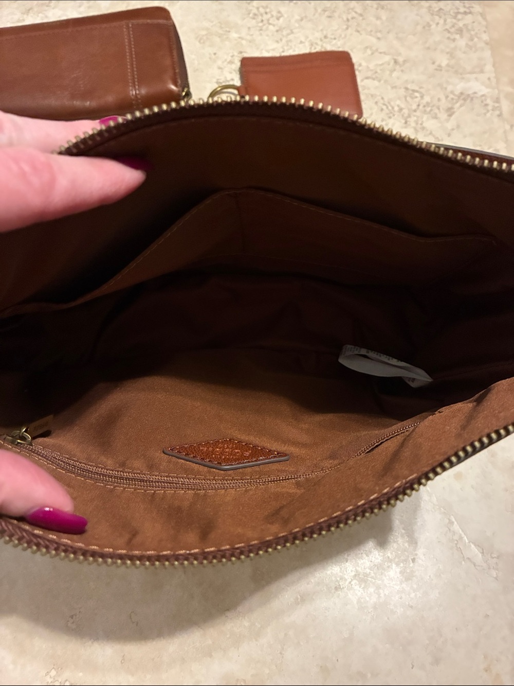 Fossil Brown Leather Shoulder Bag with Wallet & Card Case - Picture 3 of 10